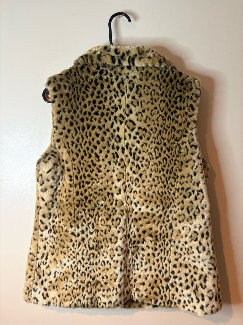 Kristen Blake Tan Animal Print Faux Fur Vest NWOT - Picture 6 of 7
